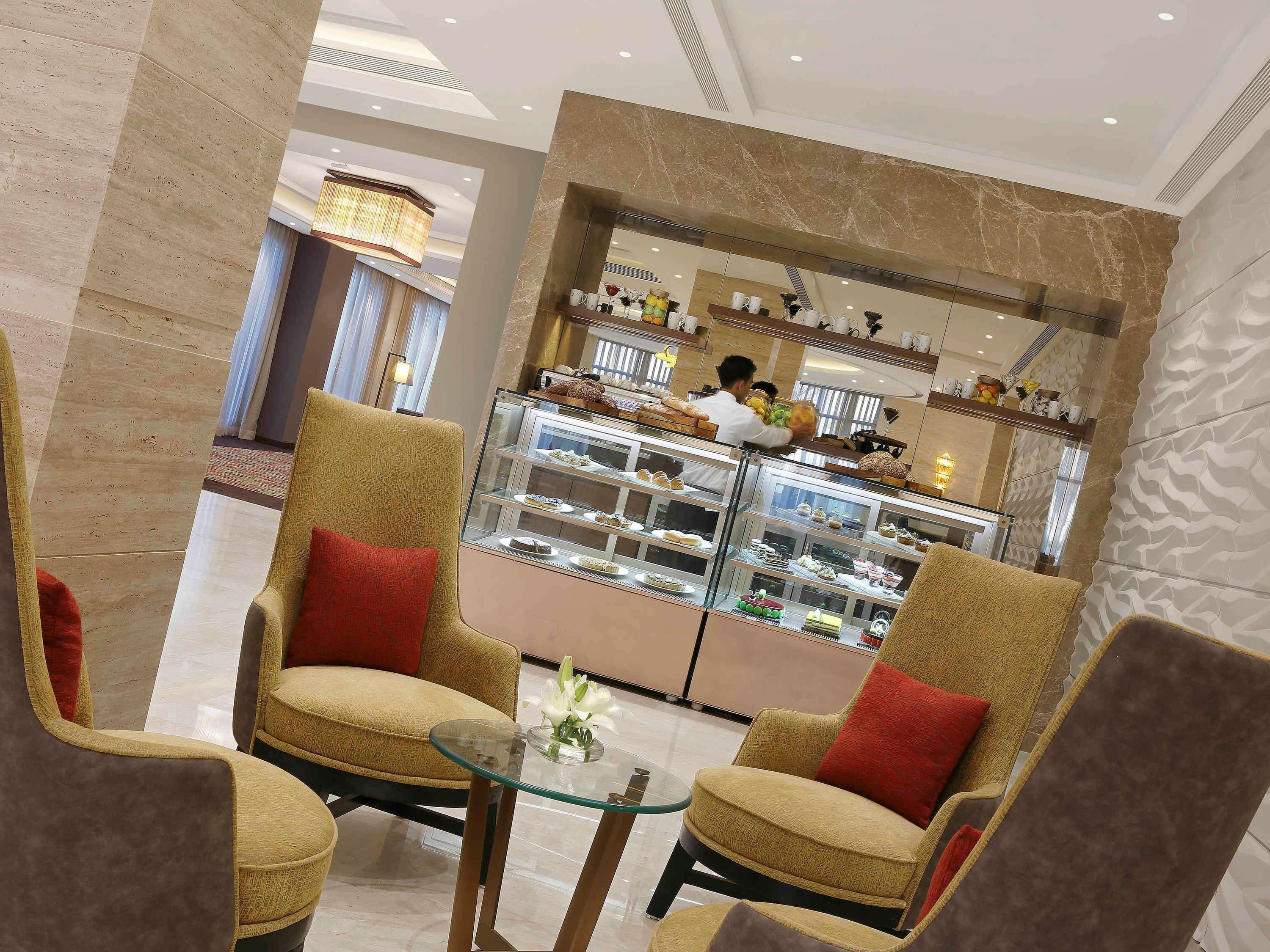 Novotel Lucknow Gomti Nagar Exterior foto